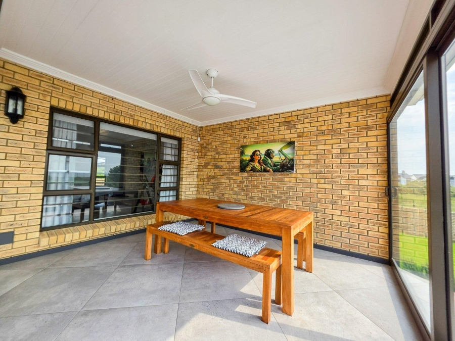 3 Bedroom Property for Sale in Stilbaai Wes Western Cape